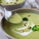 Supa crema cu broccoli si fistic pentru diabetici