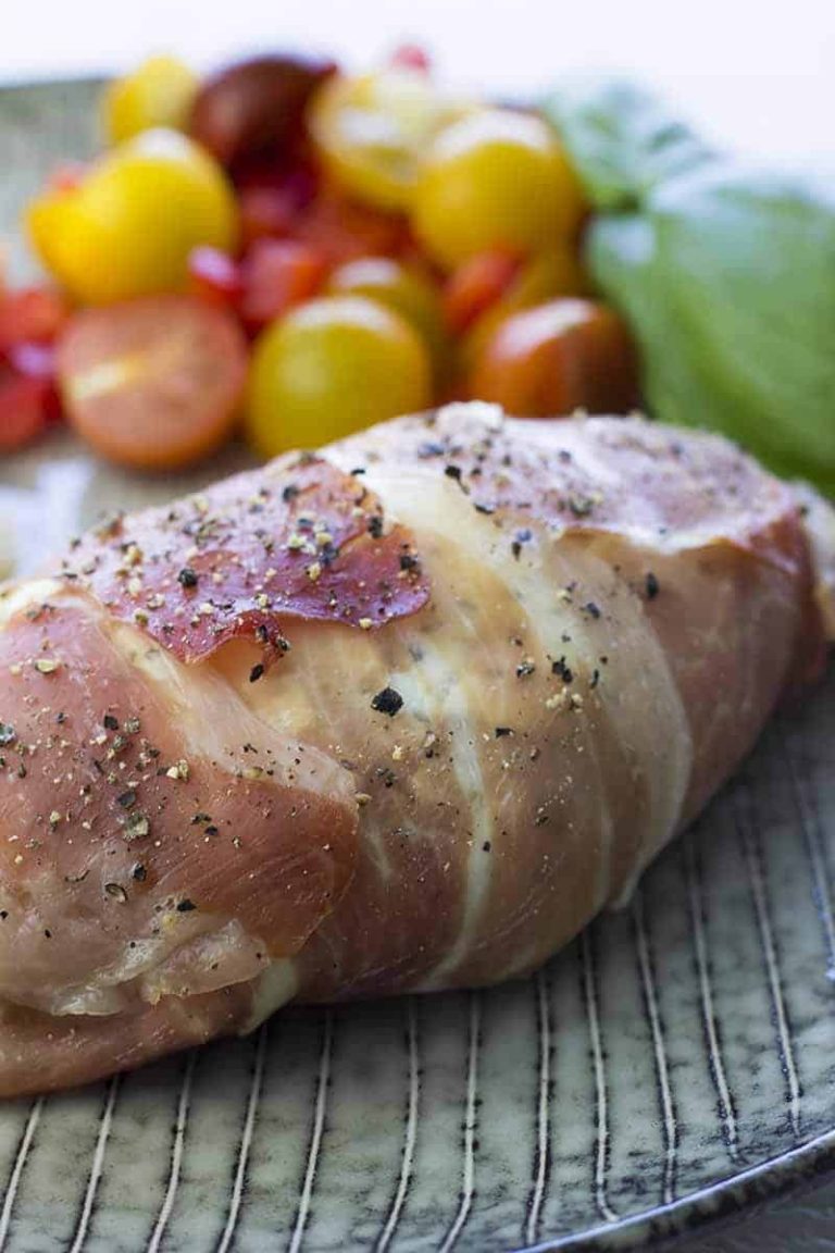 Piept de pui invelit in prosciutto cu crema de branza pentru diabetici