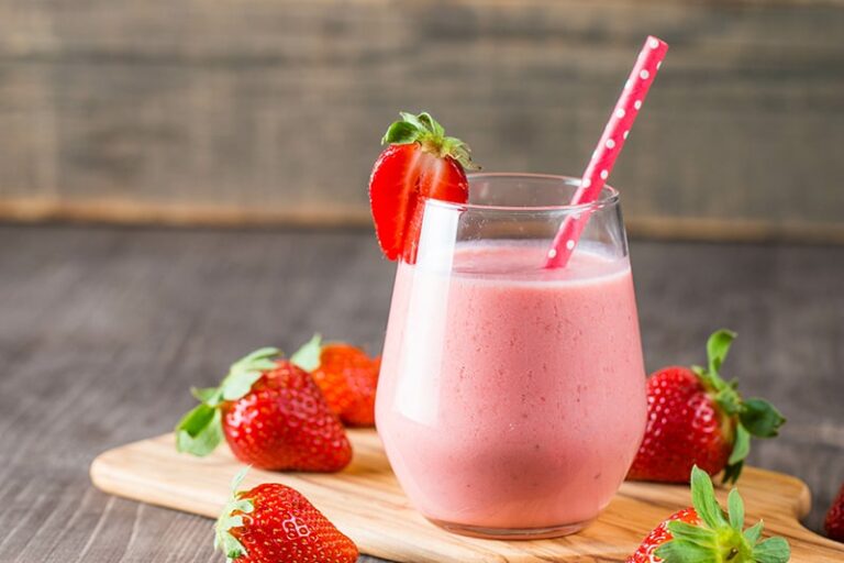 Smoothie cu capsune si branza pentru diabetici